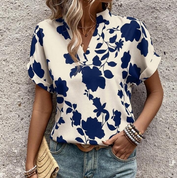 Tops - Women Summer Vacation Solid Color Big Floral Notched V-Neck Batwing Short-Sleeve